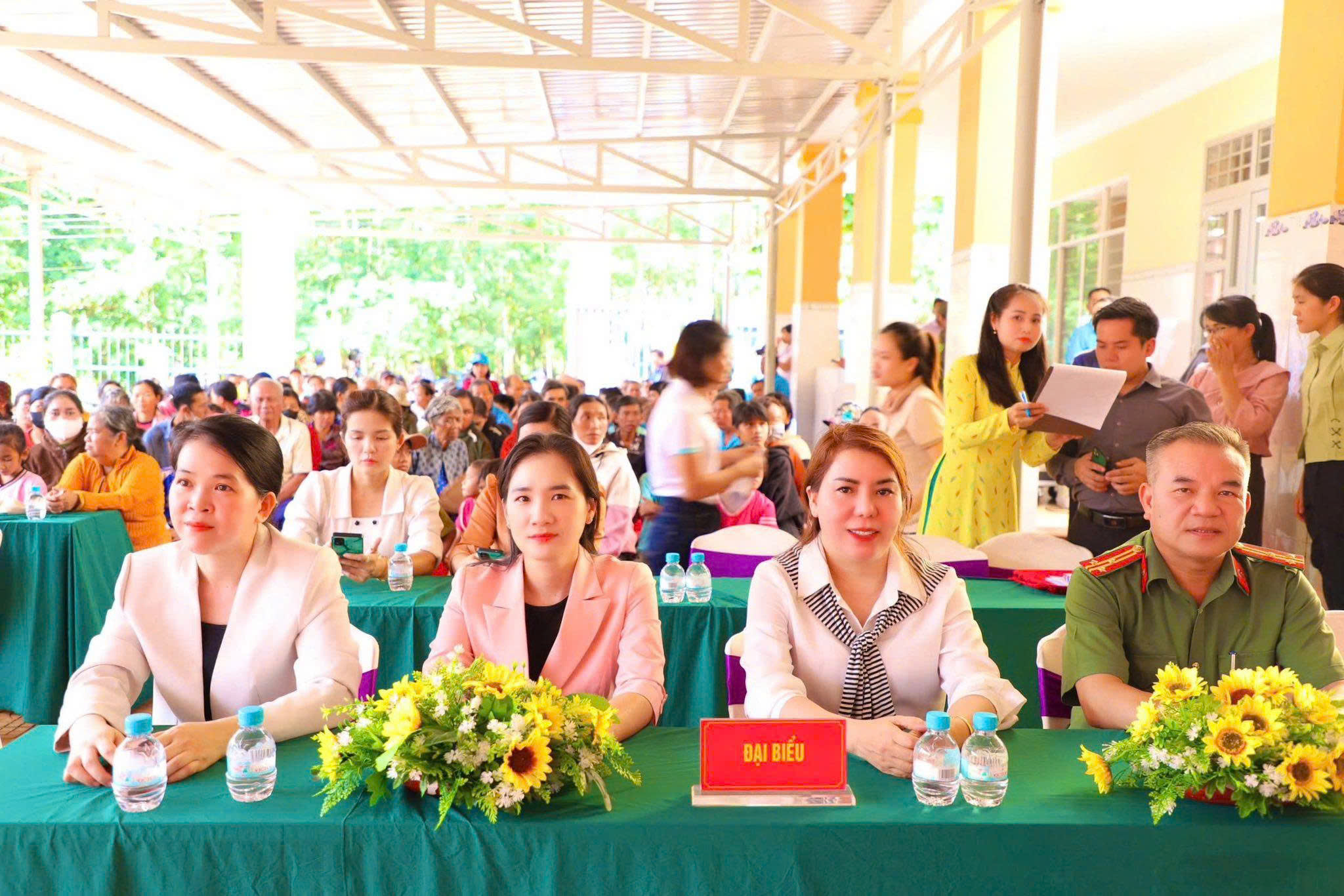 CHƯƠNG TRÌNH TUYÊN TRUYỀN LƯU ĐỘNG & TRAO QUÀ YÊU THƯƠNG TẠI ẤP NAM ĐÔ XÃ ĐỒNG TÂM